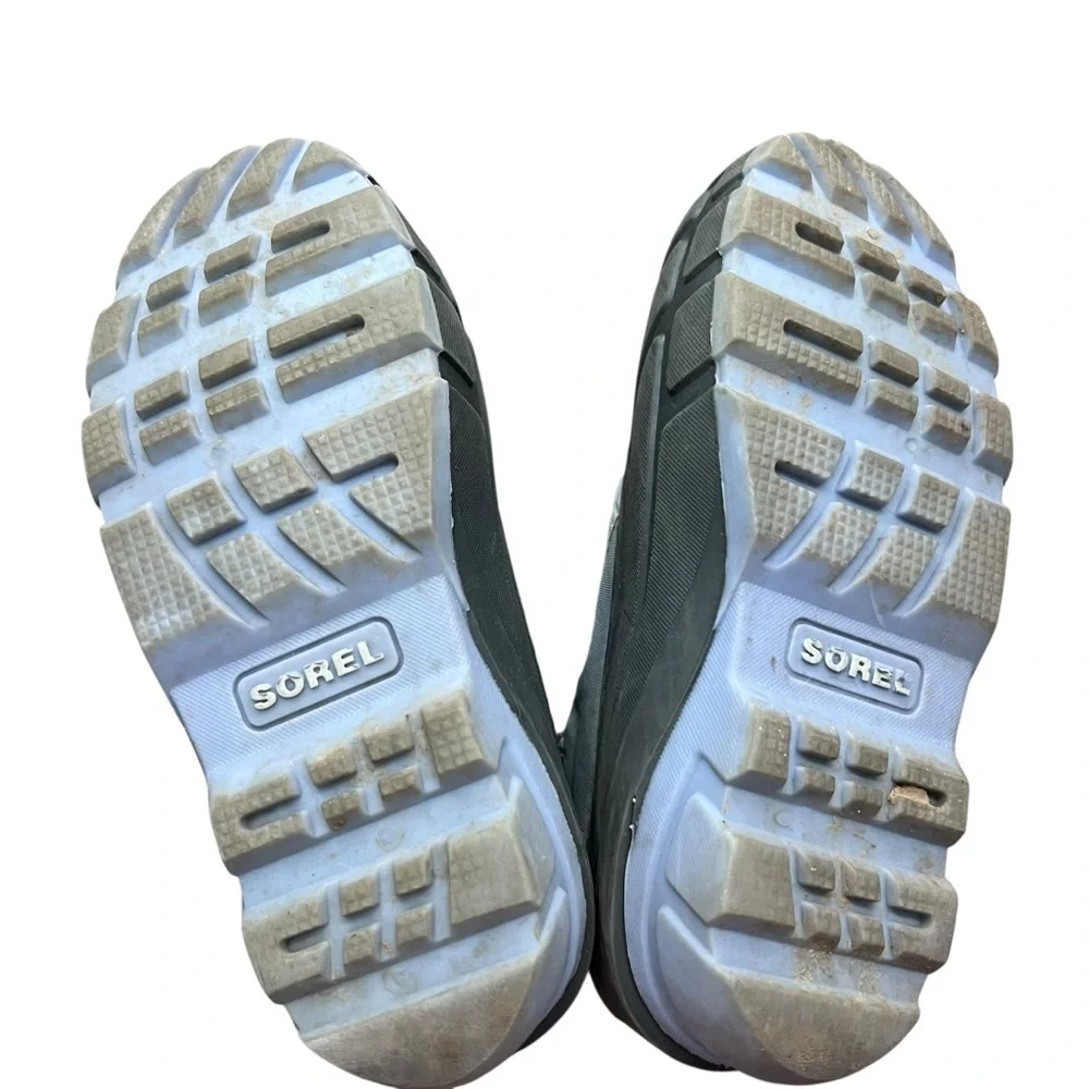 Sorel Flurry Gray and Tan Winter Boots with insulation Kids Size 3